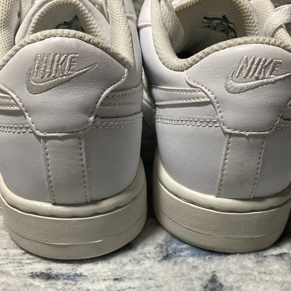Nike Air Force 1 Low Casual Sneakers - Picture 4 of 9